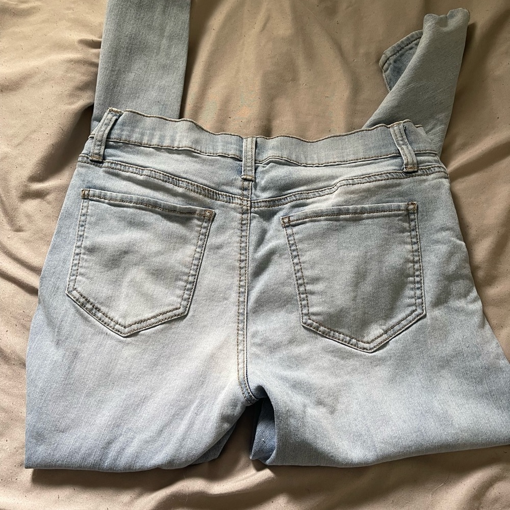 Mom Jeans - Picture 2 of 3
